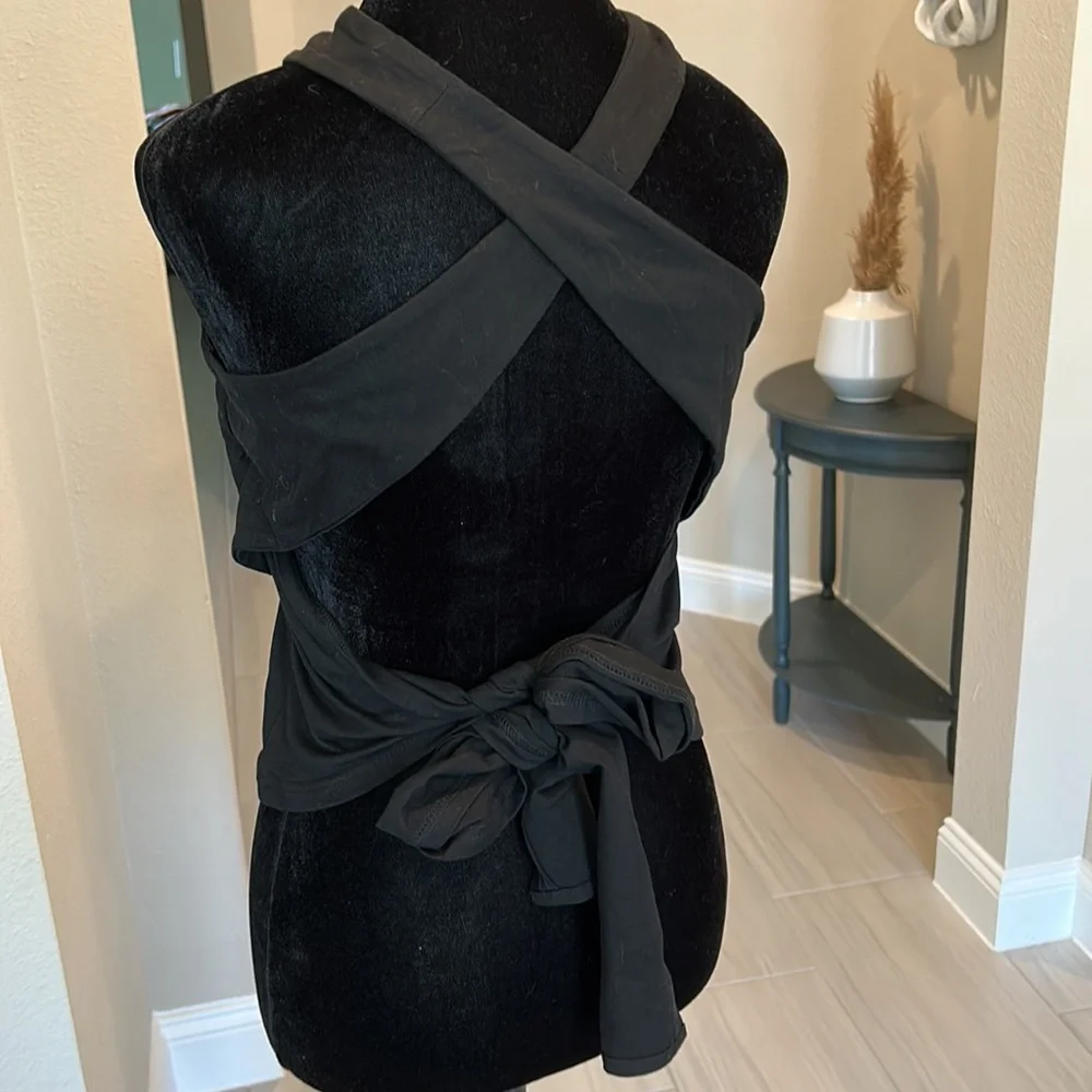 Black open back halter top - Picture 2 of 2
